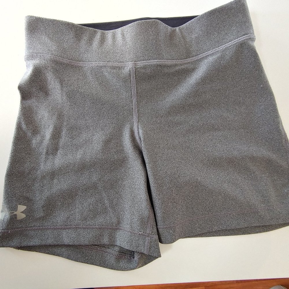 M - Underarmour Shorts